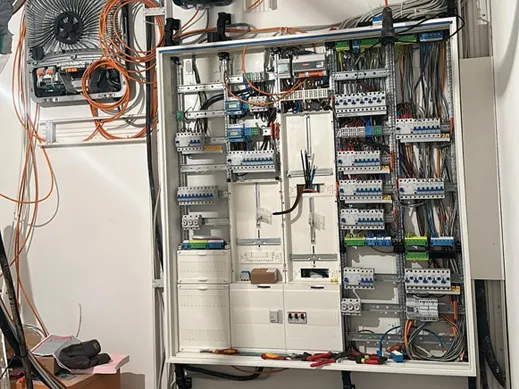 Aufbau eines Zählerplatzes in einem Eigenheim mit PV-Anlage